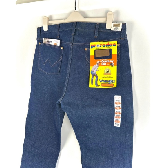 Vintage Wrangler Cowboy Cut Straight Leg Blue Jeans • Dark Wash • Mens 36 x 34 - Picture 3 of 10